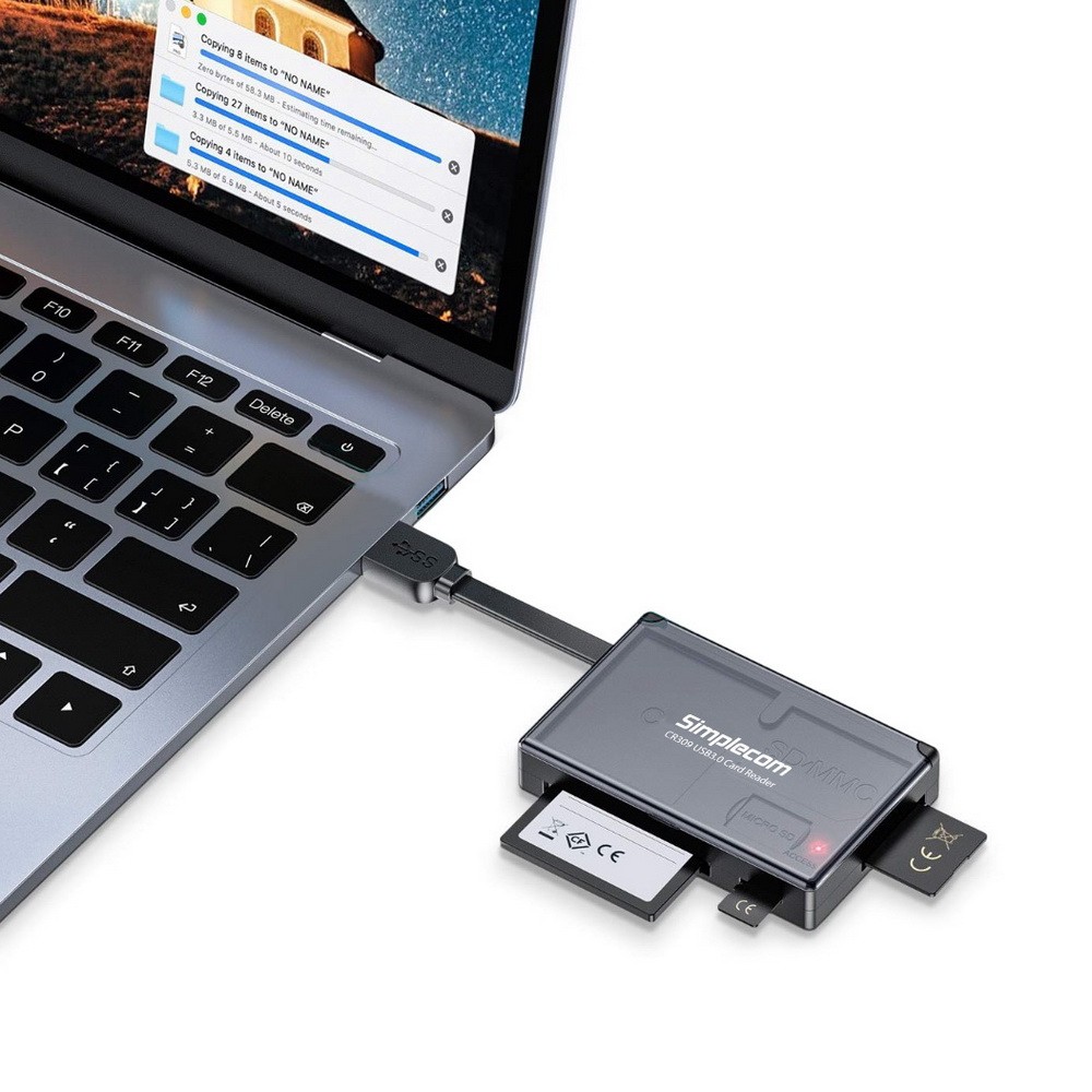CR309 3Slot SuperSpeed USB 3.0 Card Reader with Card Storage